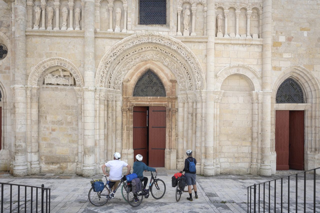 Façade de l'église de Ruffec